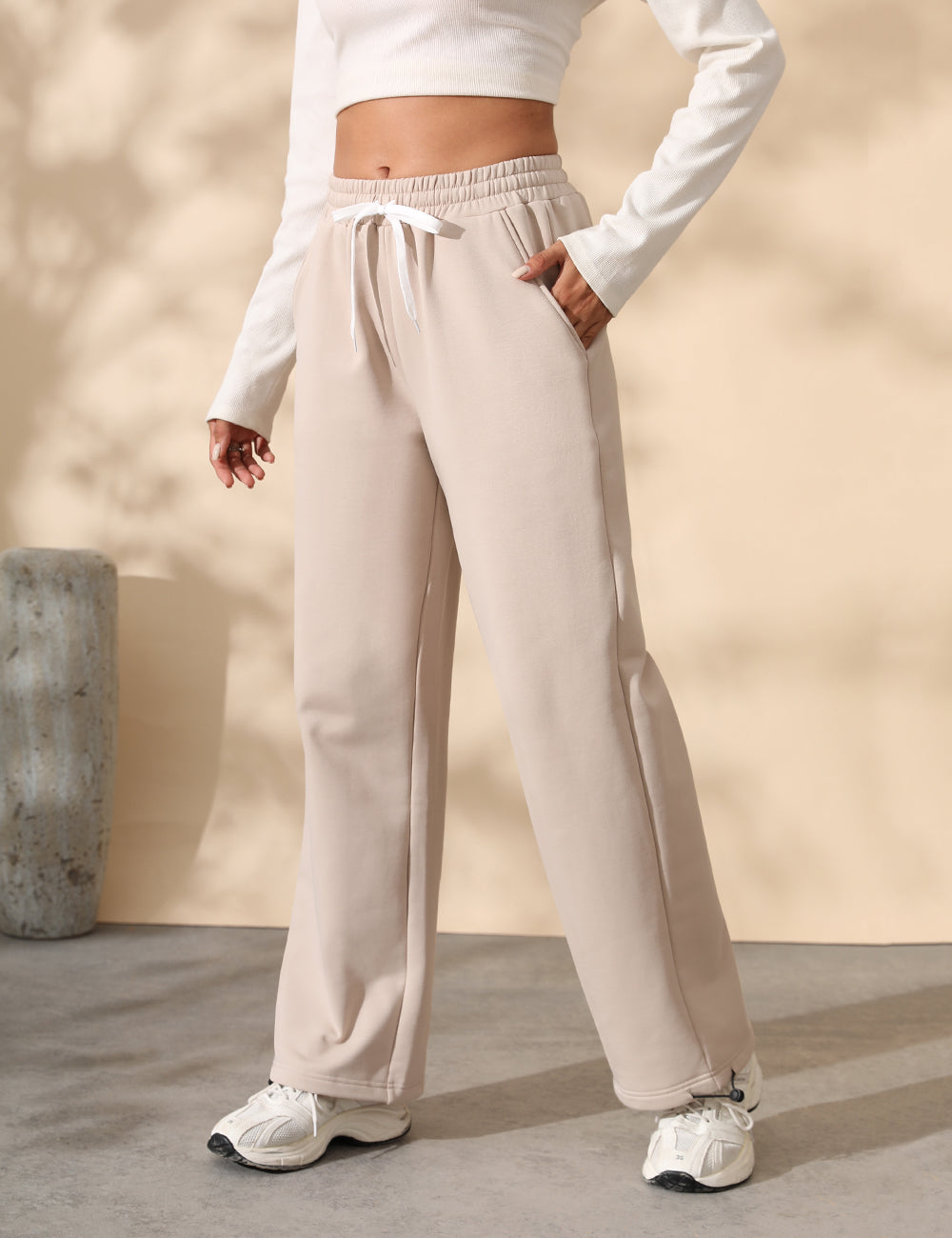 Fleece Lined Sweatpants for Women Winter Warm Wide Leg Drawstring Cuffs Baggy Sweat Pants